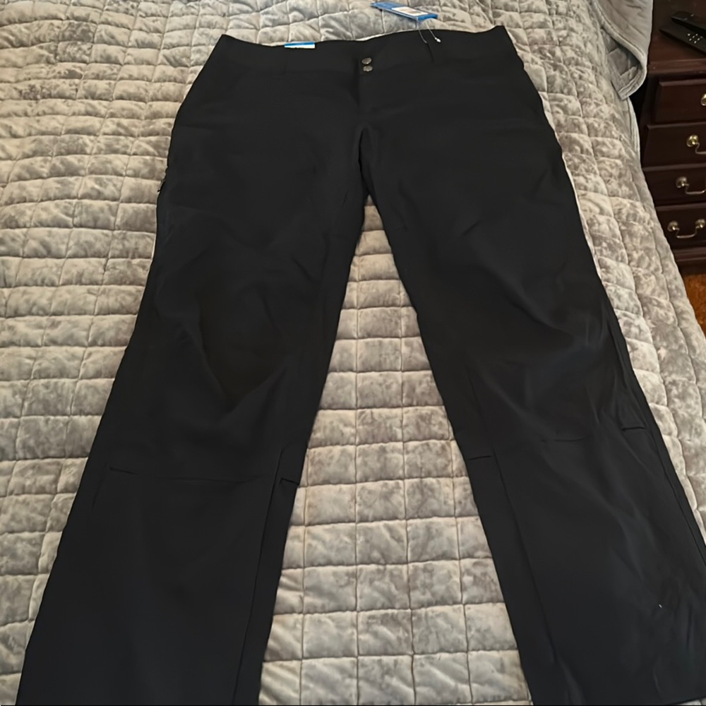 Columbia Black Track Pants for Active Comfort
A21
